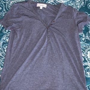 Super simple and soft navy button tee